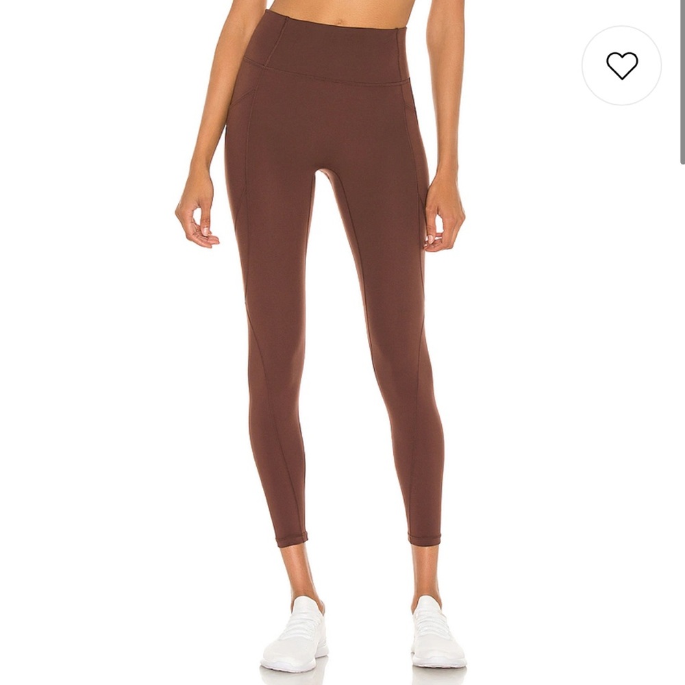 Le Ore - Luca High Rise Legging in color Truffle